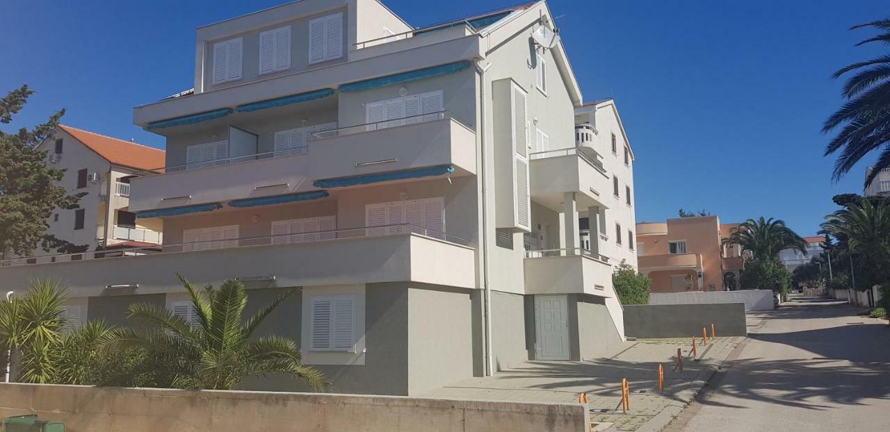 Apartments Biba Novalja Exterior foto